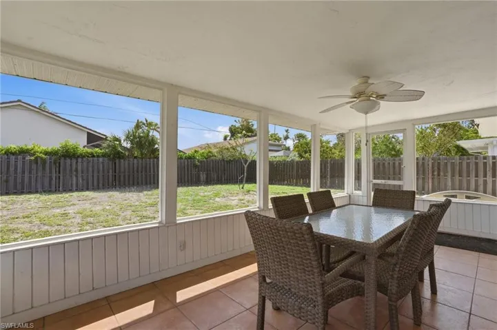 27605  Playa Del Rey  LN, Bonita Springs, FL 34135