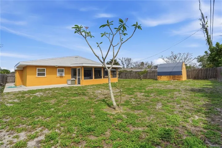 27605  Playa Del Rey  LN, Bonita Springs, FL 34135