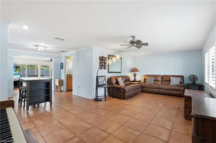 27605  Playa Del Rey  LN, Bonita Springs, FL 34135