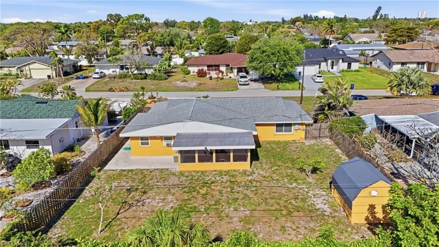 27605  Playa Del Rey  LN, Bonita Springs, FL 34135