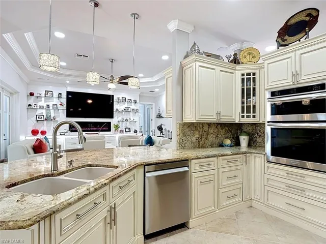 10412 Curry Palm Ln, Fort Myers, Florida 33966