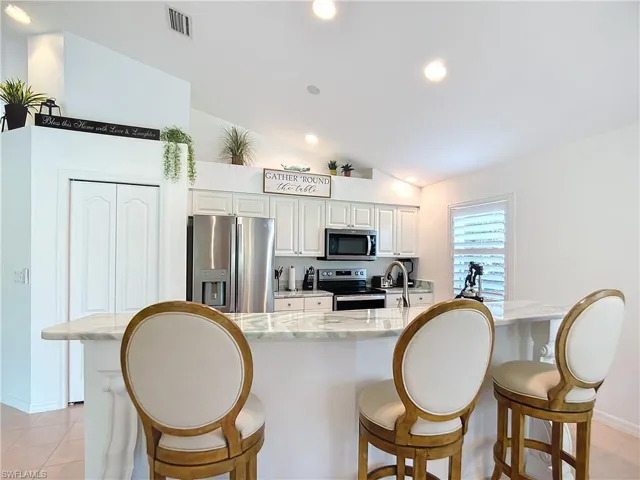 8452 Indian Wells Way, Naples, Florida 34113