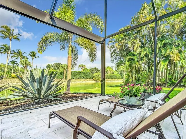 8452 Indian Wells Way, Naples, Florida 34113