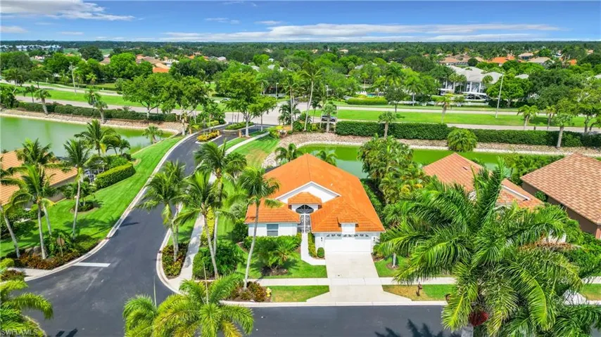 8452 Indian Wells Way, Naples, Florida 34113