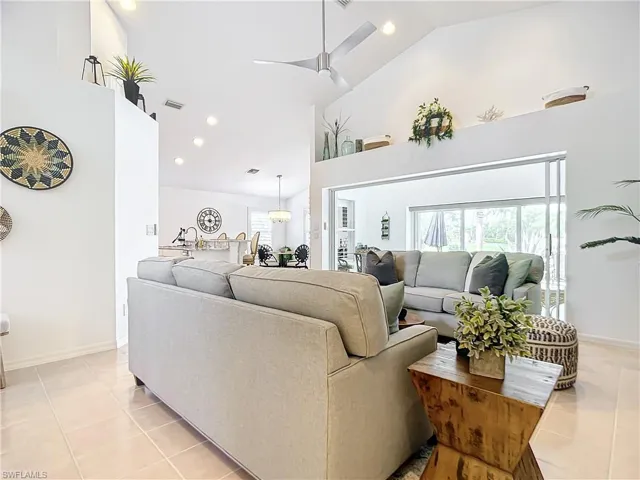 8452 Indian Wells Way, Naples, Florida 34113