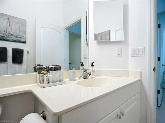 8452 Indian Wells Way, Naples, Florida 34113