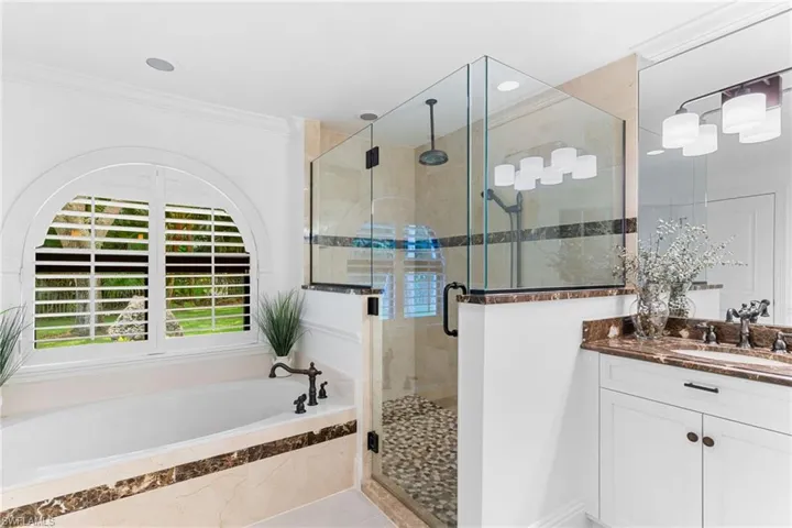 436 Corbel Dr, Naples, Florida 34110