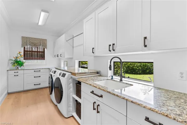 436 Corbel Dr, Naples, Florida 34110