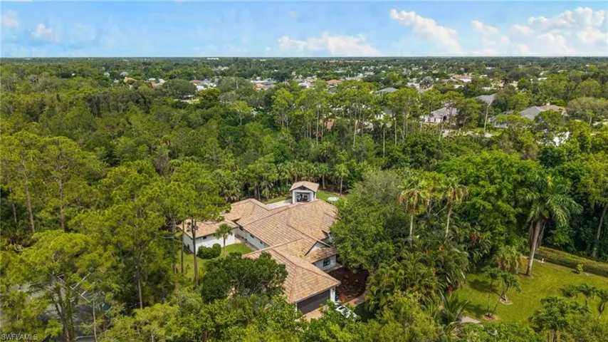 436 Corbel Dr, Naples, Florida 34110