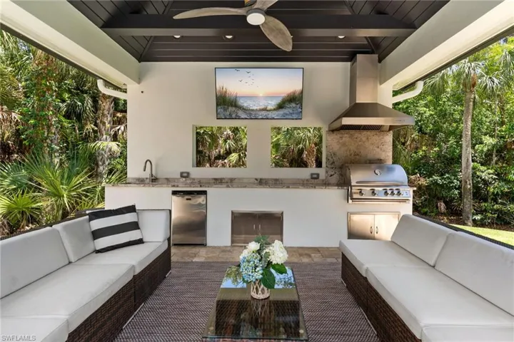 436 Corbel Dr, Naples, Florida 34110