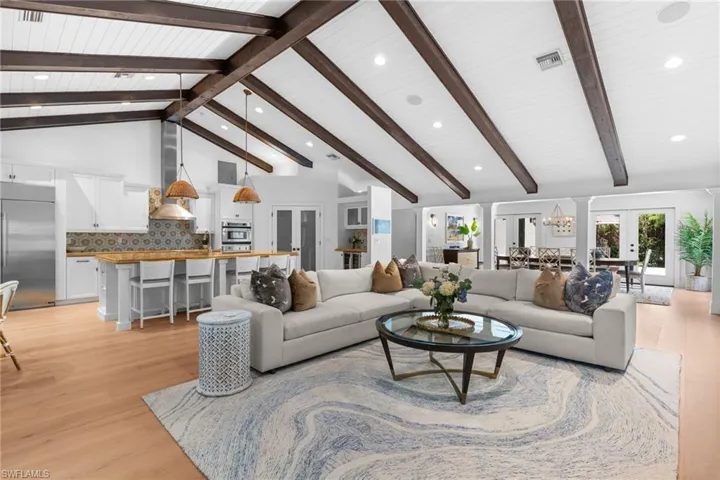 436 Corbel Dr, Naples, Florida 34110