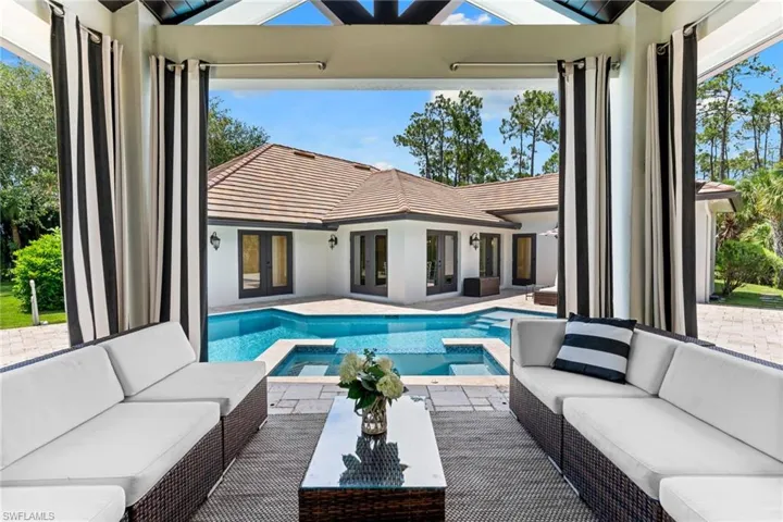 436 Corbel Dr, Naples, Florida 34110