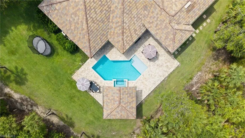 436 Corbel Dr, Naples, Florida 34110