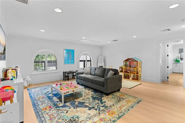 436 Corbel Dr, Naples, Florida 34110