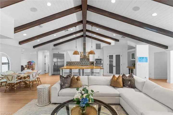 436 Corbel Dr, Naples, Florida 34110