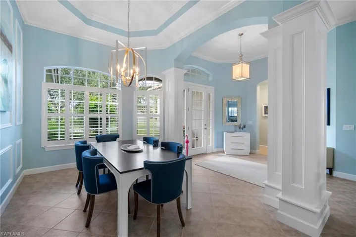 8788  Mustang Island  CIR, Naples, FL 34113