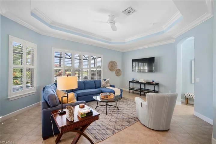 8788  Mustang Island  CIR, Naples, FL 34113