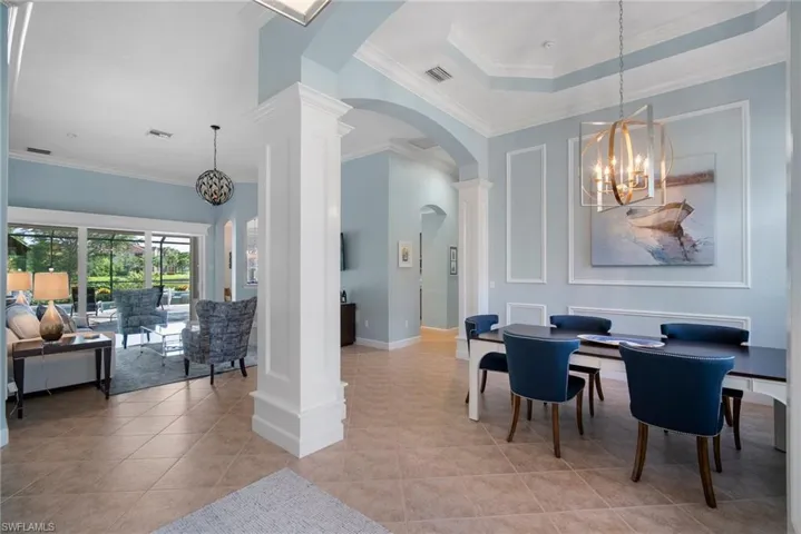 8788  Mustang Island  CIR, Naples, FL 34113