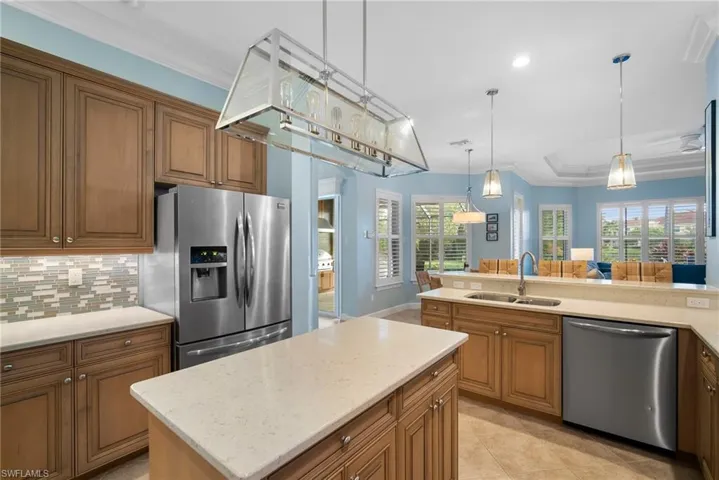 8788  Mustang Island  CIR, Naples, FL 34113