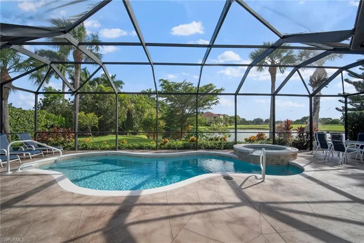 8788  Mustang Island  CIR, Naples, FL 34113