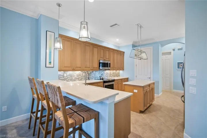 8788  Mustang Island  CIR, Naples, FL 34113