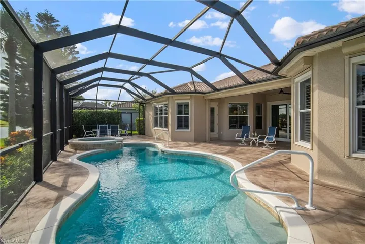 8788  Mustang Island  CIR, Naples, FL 34113