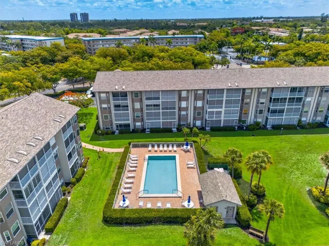 14751 Hole In 1 Cir 205, Fort Myers, Florida 33919