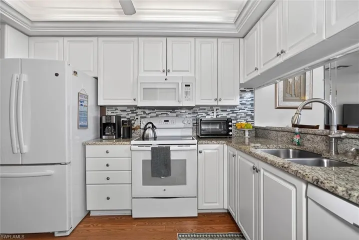 14751 Hole In 1 Cir 205, Fort Myers, Florida 33919