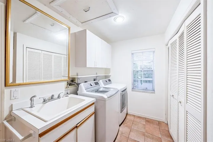 3388 Hanover CT, NAPLES FL 34112