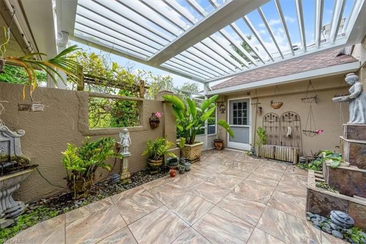 3388 Hanover CT, NAPLES FL 34112