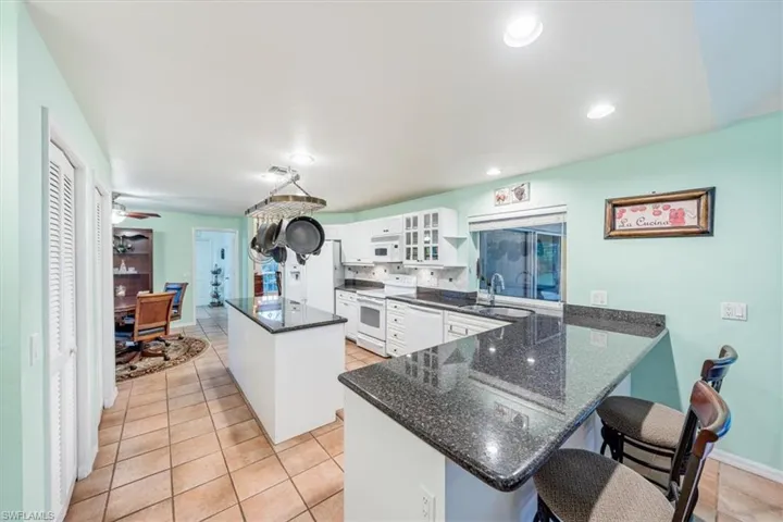 3388 Hanover CT, NAPLES FL 34112