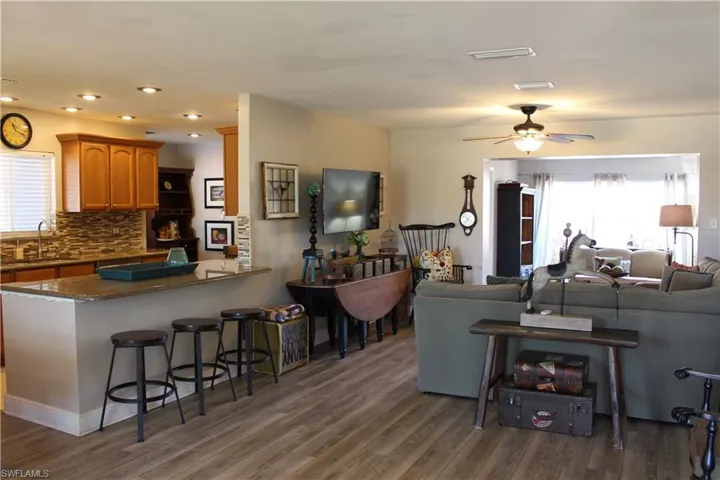 1605  Oakley  AVE, Fort Myers, FL 33901