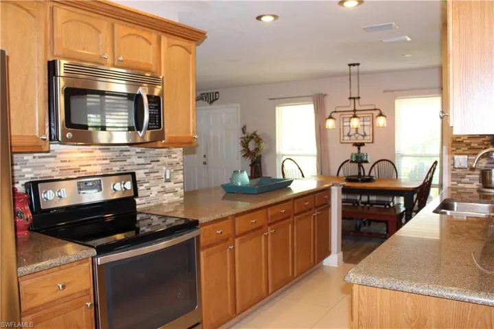 1605  Oakley  AVE, Fort Myers, FL 33901