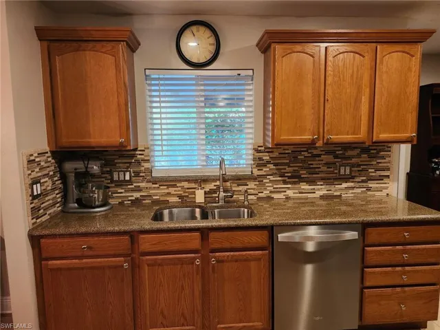 1605  Oakley  AVE, Fort Myers, FL 33901