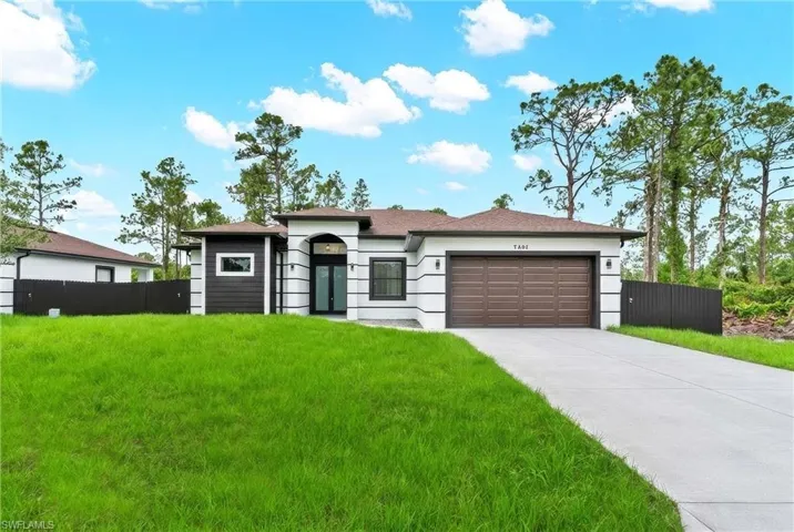 1049 Merry St E, Lehigh Acres, Florida 33974