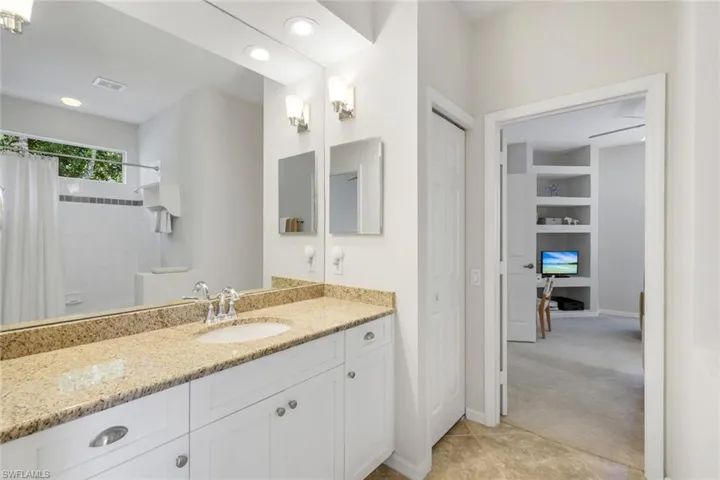 1932  Springberry  CIR, Naples, FL 34109