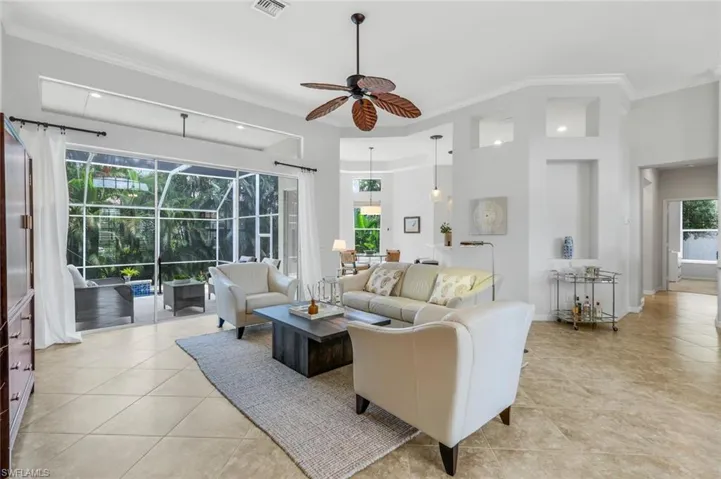 1932  Springberry  CIR, Naples, FL 34109