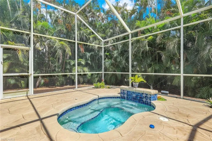 1932  Springberry  CIR, Naples, FL 34109
