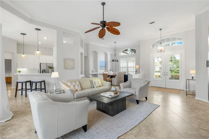 1932  Springberry  CIR, Naples, FL 34109