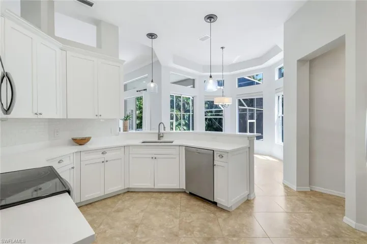 1932  Springberry  CIR, Naples, FL 34109