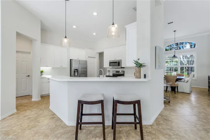 1932  Springberry  CIR, Naples, FL 34109