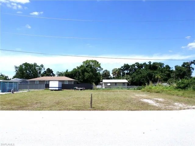 444  Redlin  ST, North Fort Myers, FL 33903