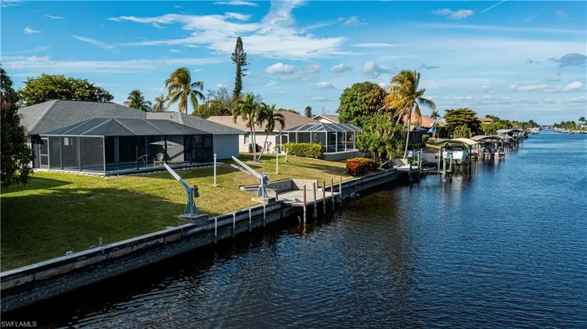 2201 SE 10th  AVE, Cape Coral, FL 33990