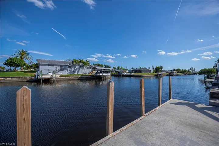 2201 SE 10th  AVE, Cape Coral, FL 33990