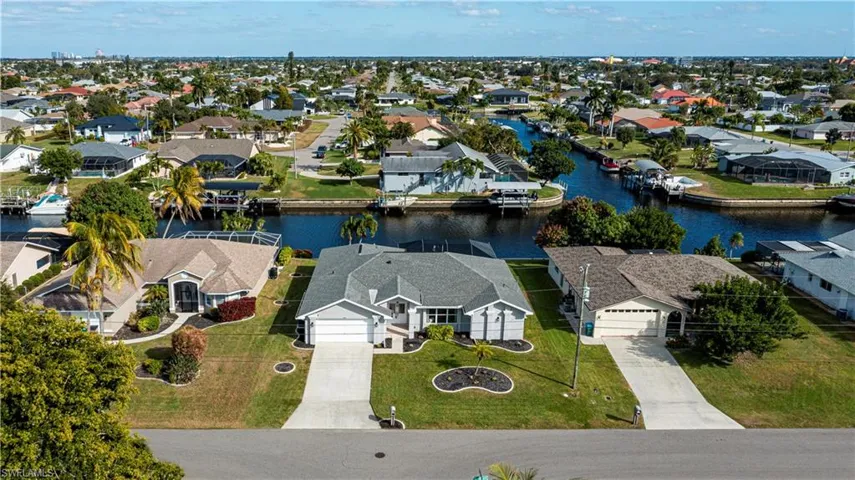 2201 SE 10th  AVE, Cape Coral, FL 33990