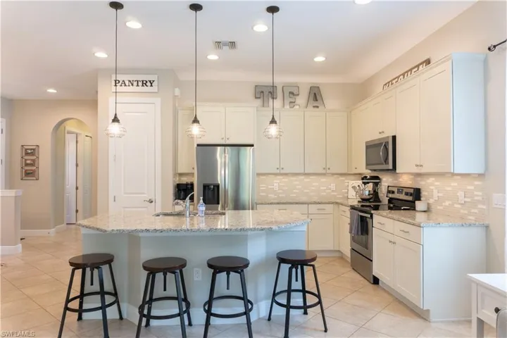 11518  Golden Oak  TER, Fort Myers, FL 33913