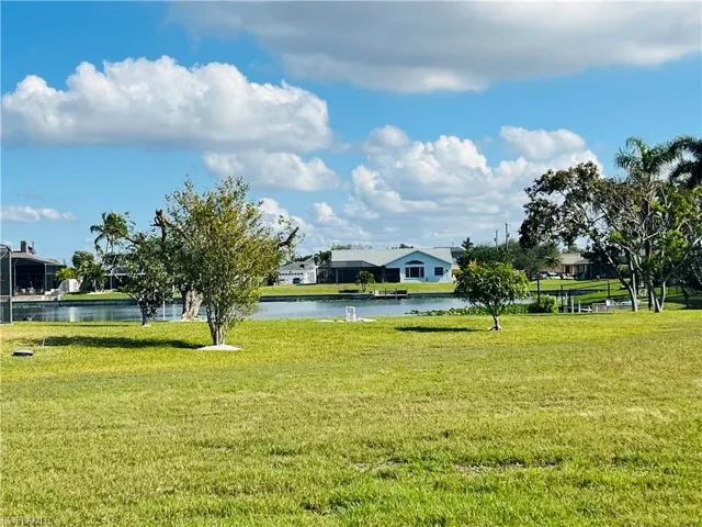 1202 Sw 13th Ter, Cape Coral Fl 33991