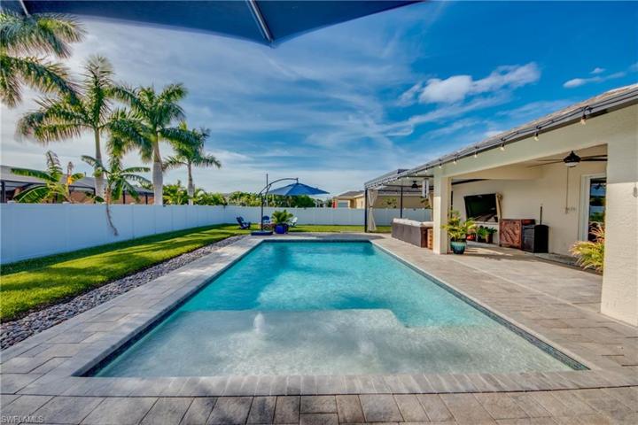 Jump right in to this sparkling pool!