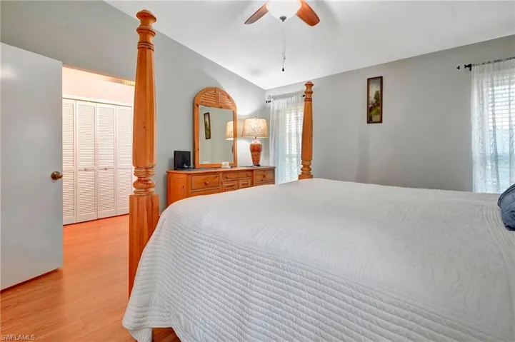 5360  Governors  DR, Fort Myers, FL 33907