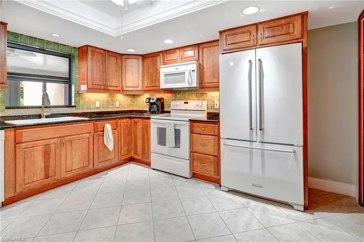5360  Governors  DR, Fort Myers, FL 33907
